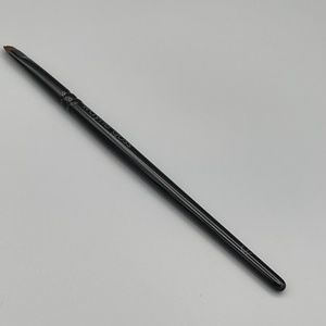 WAYNE GOSS Brush 07 Precision Lip Brush